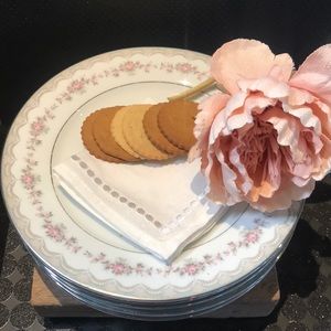 6 Floral Plates -for Breakfast, Cupcakes, Cake, High Tea.